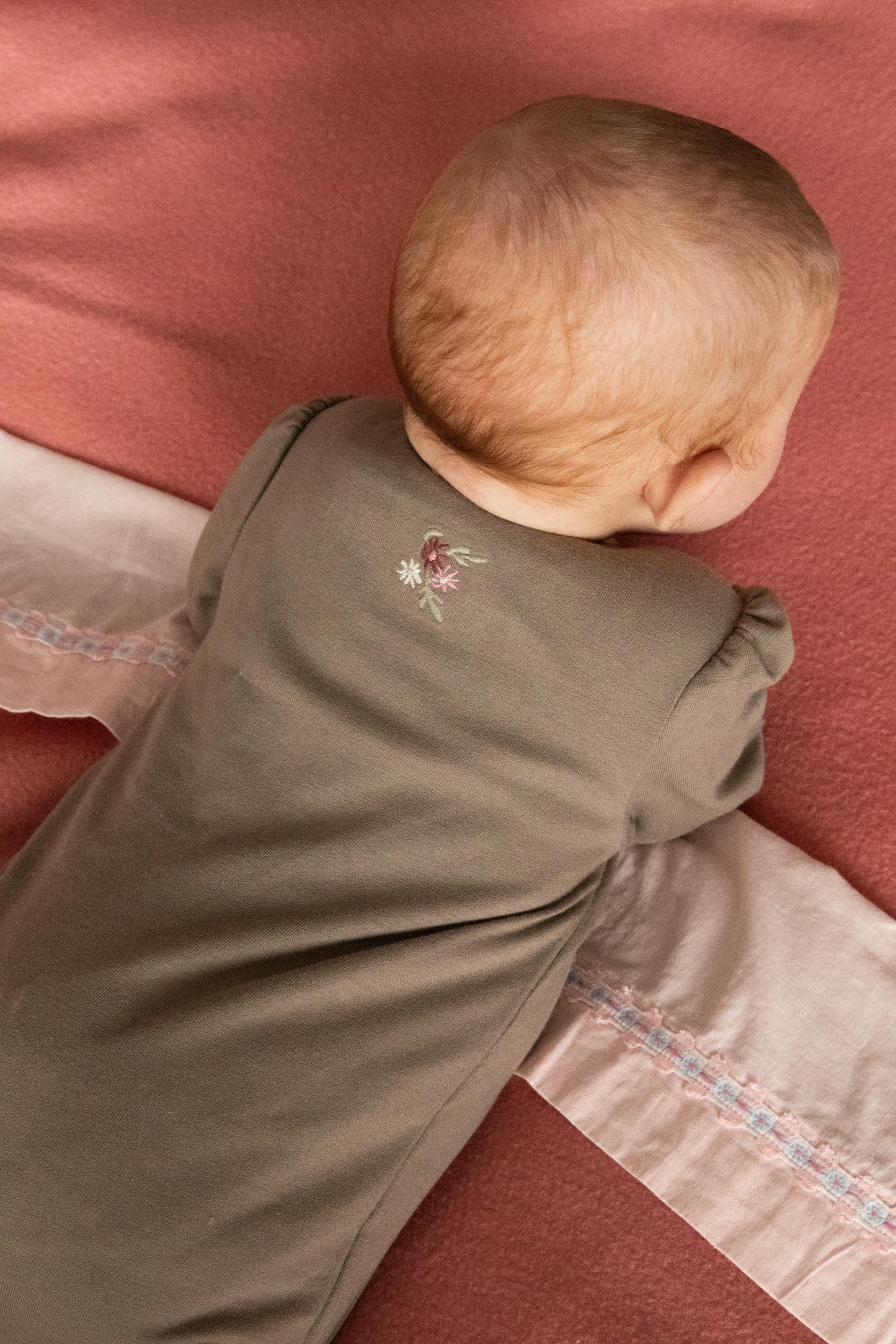 Suit Ruffles | Walnut