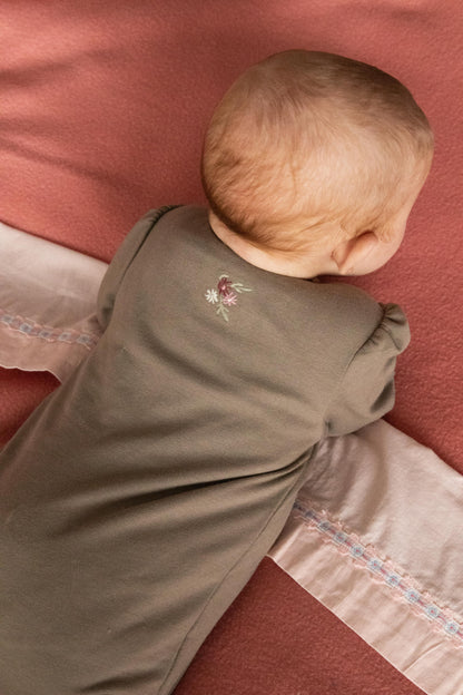 Suit Ruffles | Walnut